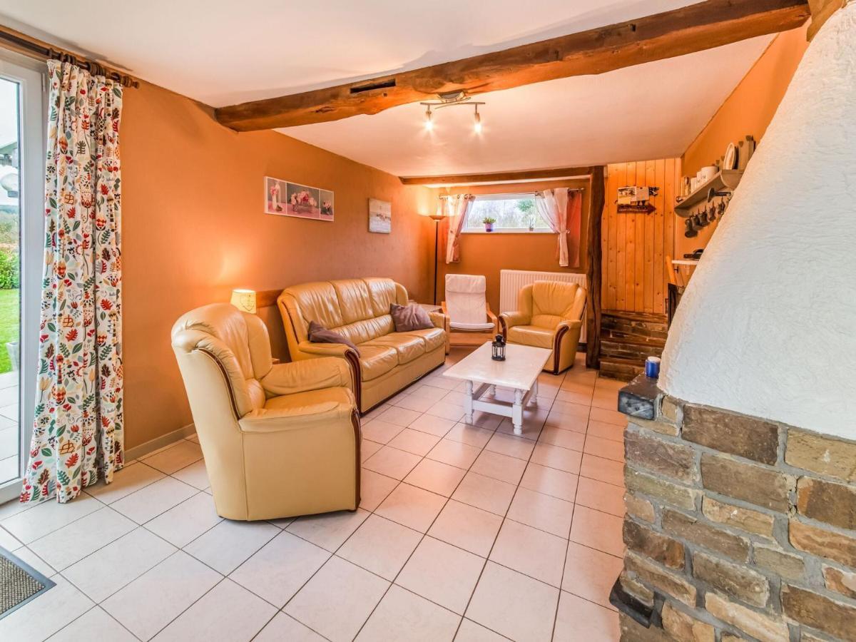 Modern Holiday Home In Lavacherie Sainte-Ode Bagian luar foto