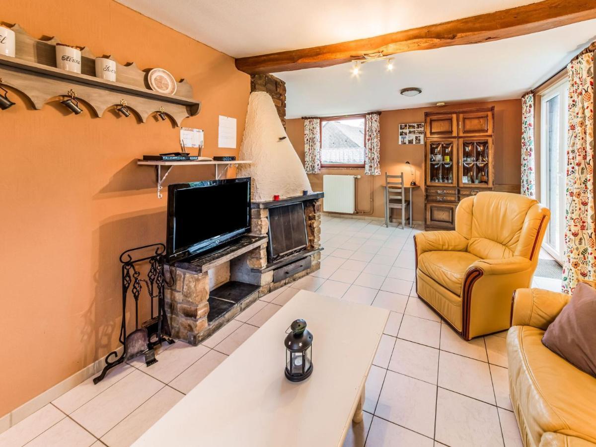 Modern Holiday Home In Lavacherie Sainte-Ode Bagian luar foto