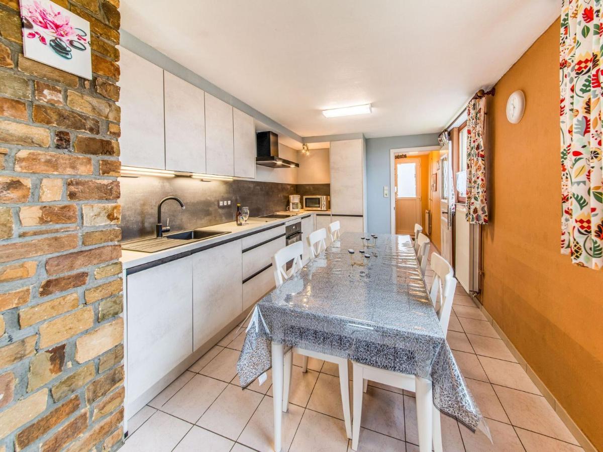 Modern Holiday Home In Lavacherie Sainte-Ode Bagian luar foto