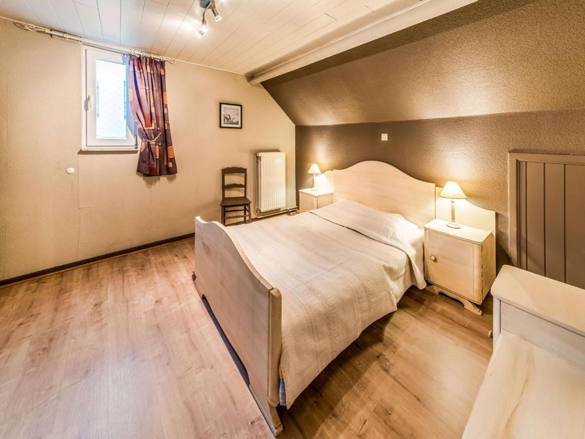Modern Holiday Home In Lavacherie Sainte-Ode Bagian luar foto