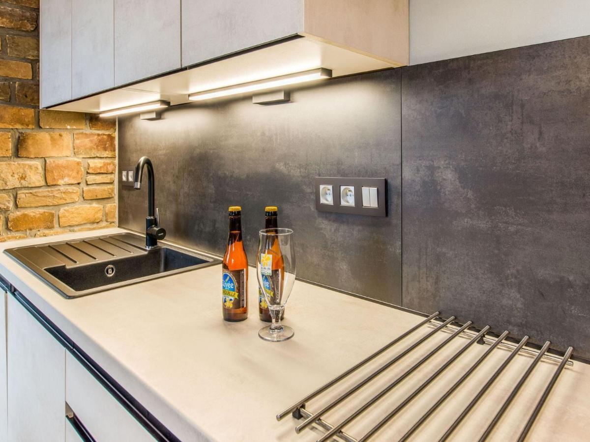 Modern Holiday Home In Lavacherie Sainte-Ode Bagian luar foto